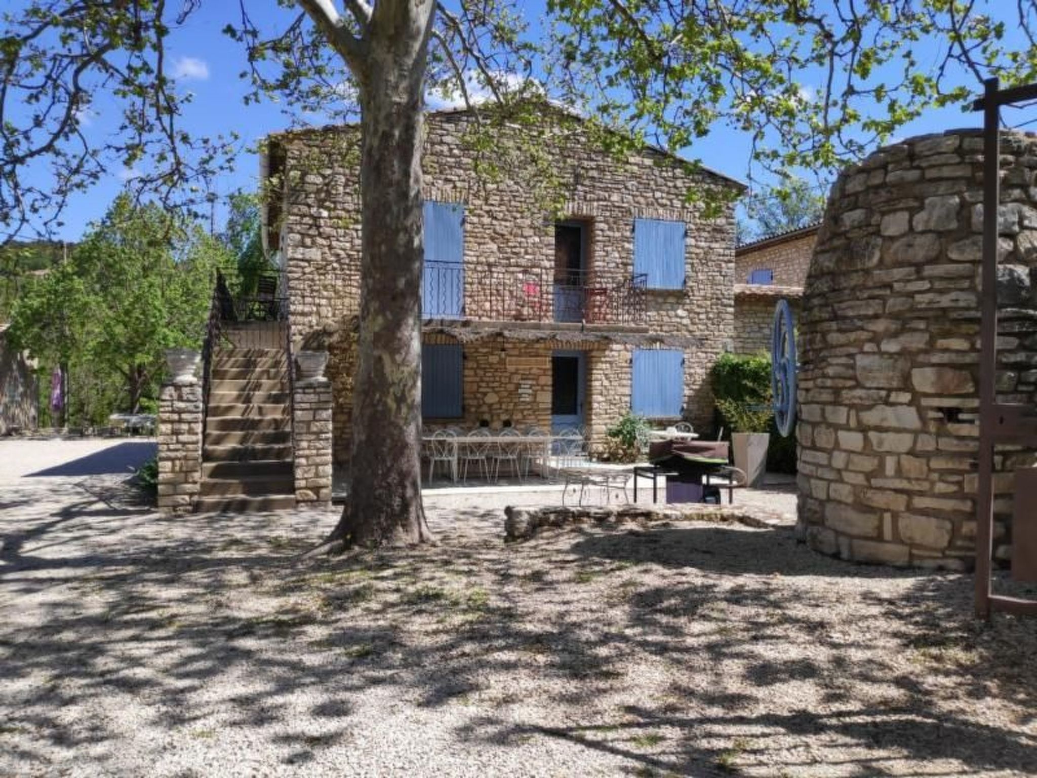 Schöne provenzalische Villa Les Carlets mit Pool-Image-tags.info