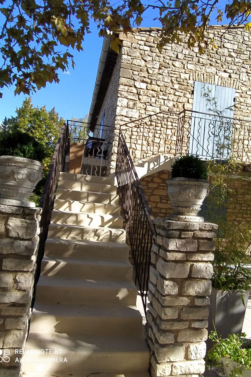 Schöne provenzalische Villa Les Carlets mit Pool-Image-tags.info