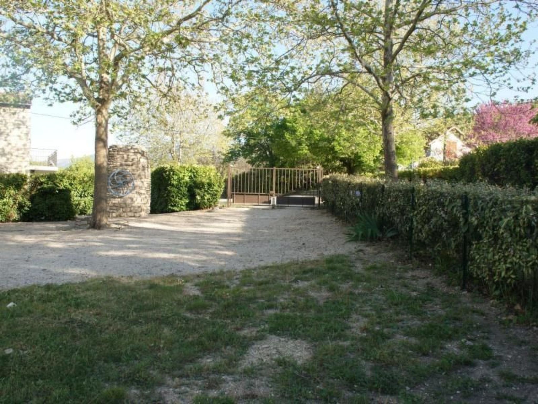 Schöne provenzalische Villa Les Carlets mit Pool-Image-tags.info