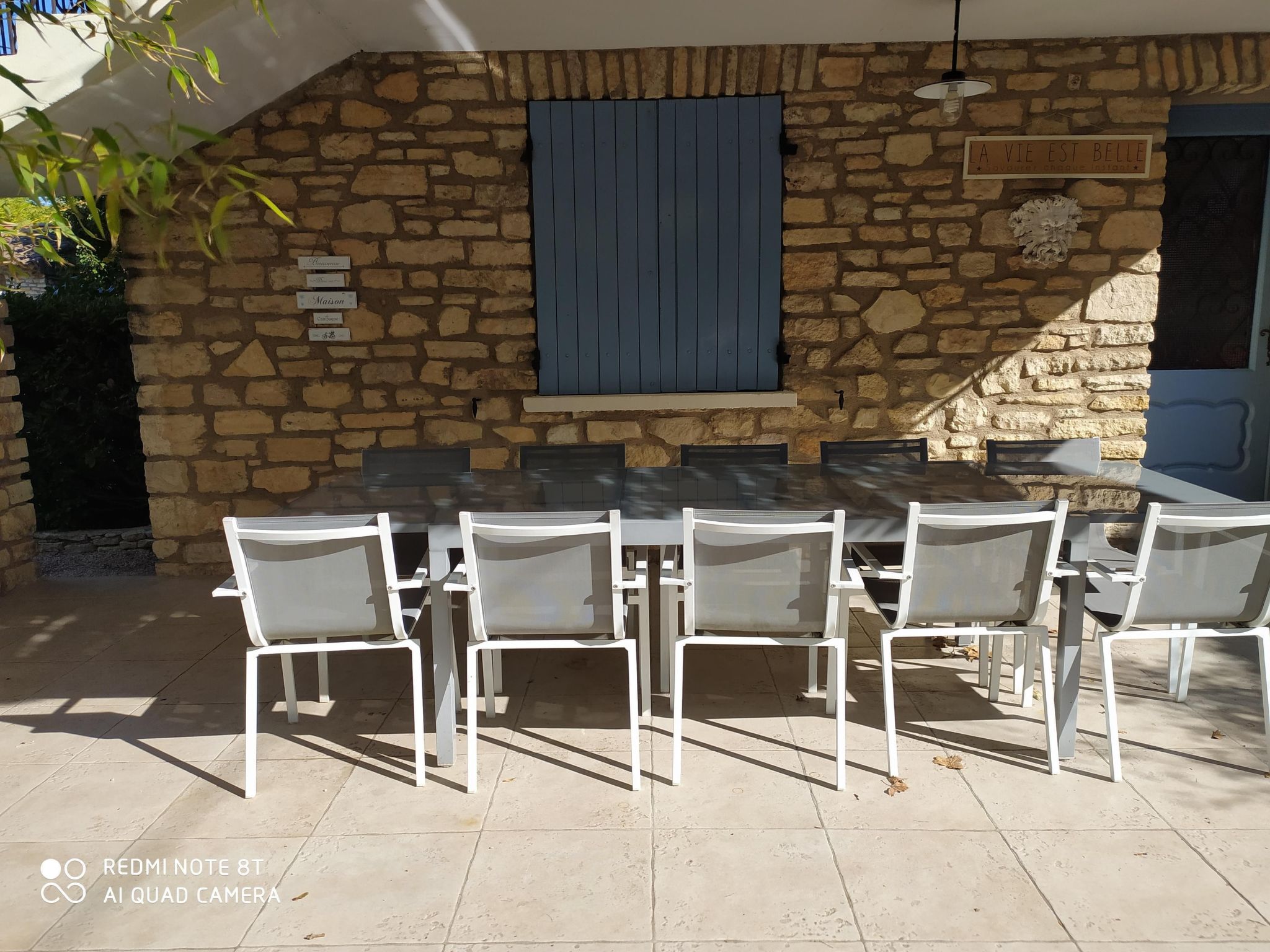 Schöne provenzalische Villa Les Carlets mit Pool-Image-tags.info