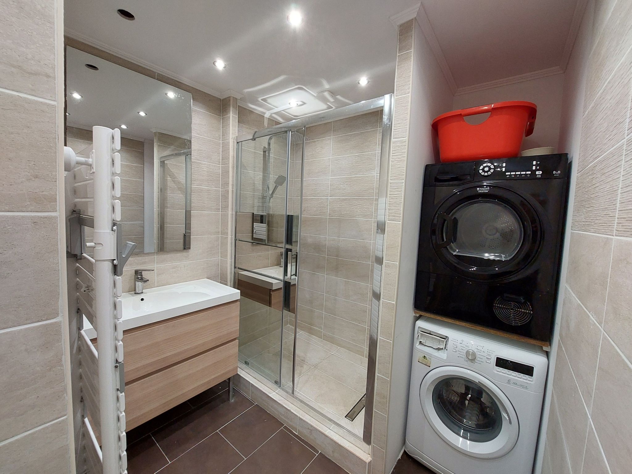 Schöne provenzalische Villa Les Carlets mit Pool-Image-tags.info