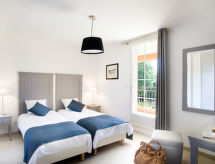 Ruime vakantievilla met privé-zwembad in Saint Saturnin d'Apt - thumbnail 5