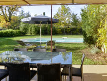 Ruime vakantievilla met privé-zwembad in Saint Saturnin d'Apt - thumbnail 2