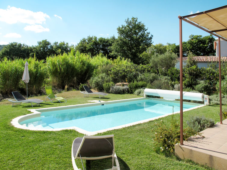 Search and Stay destination Saint-Saturnin-lès-Apt, Provence-Alpes-Côte d'Azur - France from AU$ 372. Le Clos Savornin V10IC