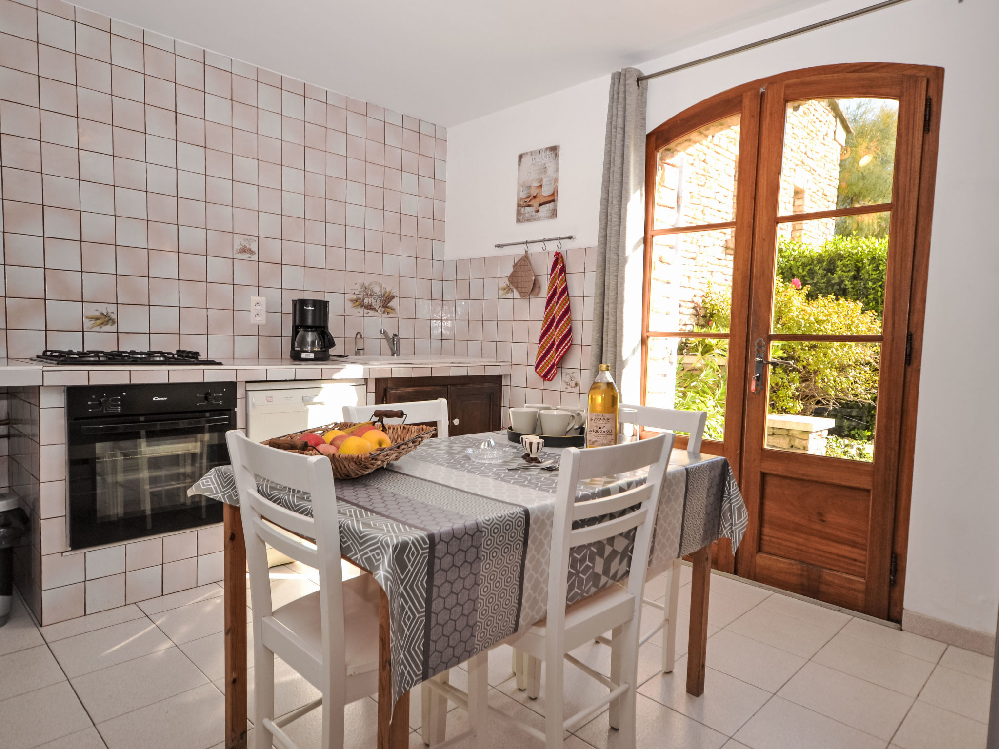 Rustiek appartement met zwembad nabij L'Isle-sur-la-Sorgue - foto 9