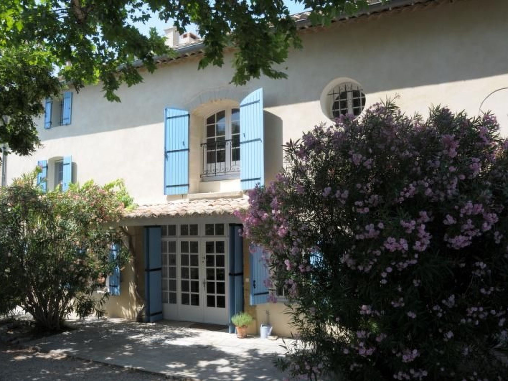 Bauernhaus mit Garten und Pool mit Bergblick - Image-tags.info
