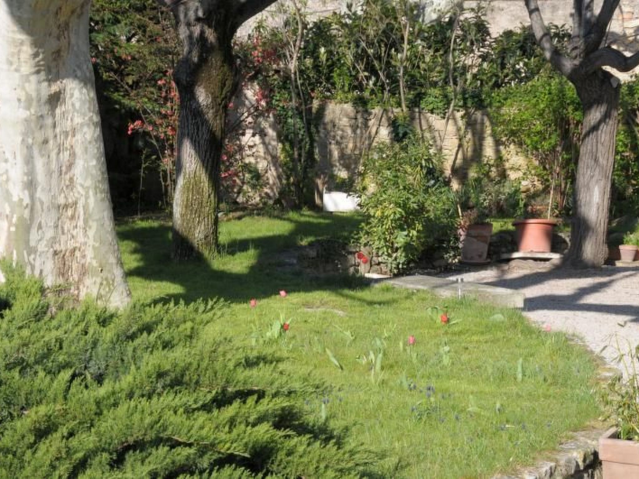 Bauernhaus mit Garten und Pool mit Bergblick - Image-tags.info