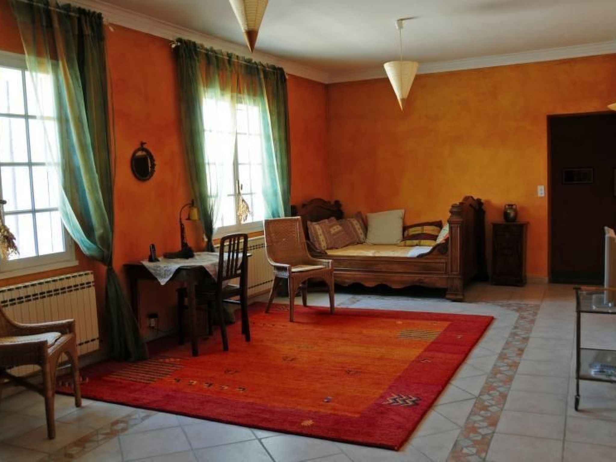 Bauernhaus mit Garten und Pool mit Bergblick - Image-tags.info