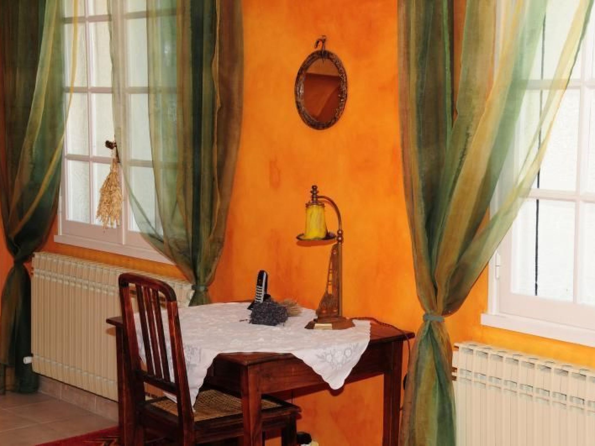 Bauernhaus mit Garten und Pool mit Bergblick - Image-tags.info