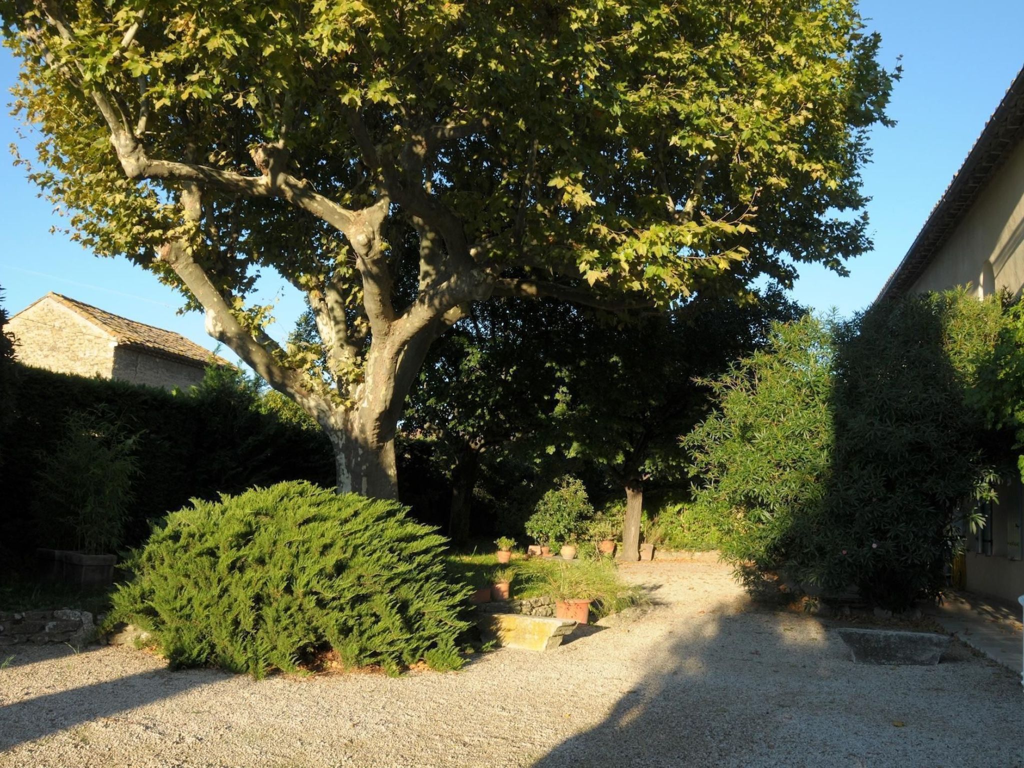 Bauernhaus mit Garten und Pool mit Bergblick - Image-tags.info