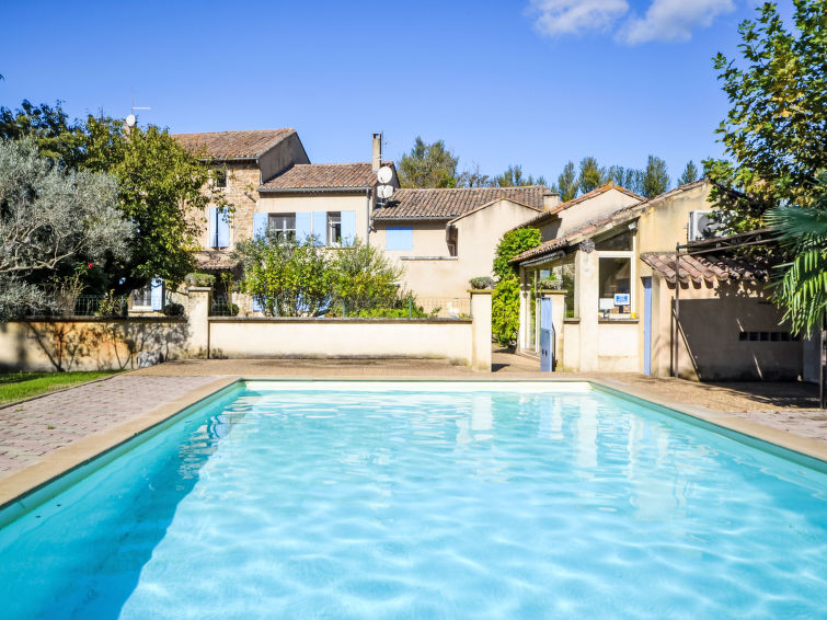 Search and Stay destination Althen-des-Paluds, Provence-Alpes-Côte d'Azur - France from AU$ 429. de la Roque