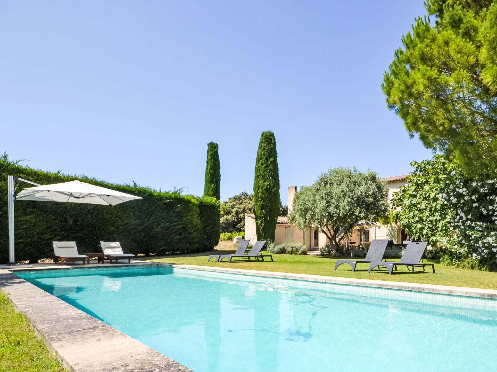 L'Oustaou dei Figo — Pool Outdoor (1 of 46)