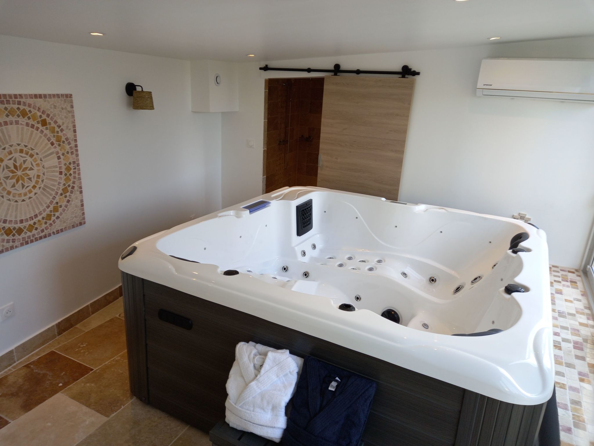 Valentins Gîte Moulin de Tartay in Avignon-Drinnen