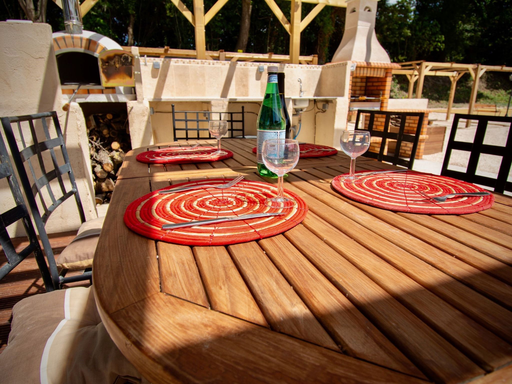 Leonie's Gîte Moulin de Tartay in Avignon-Binnen