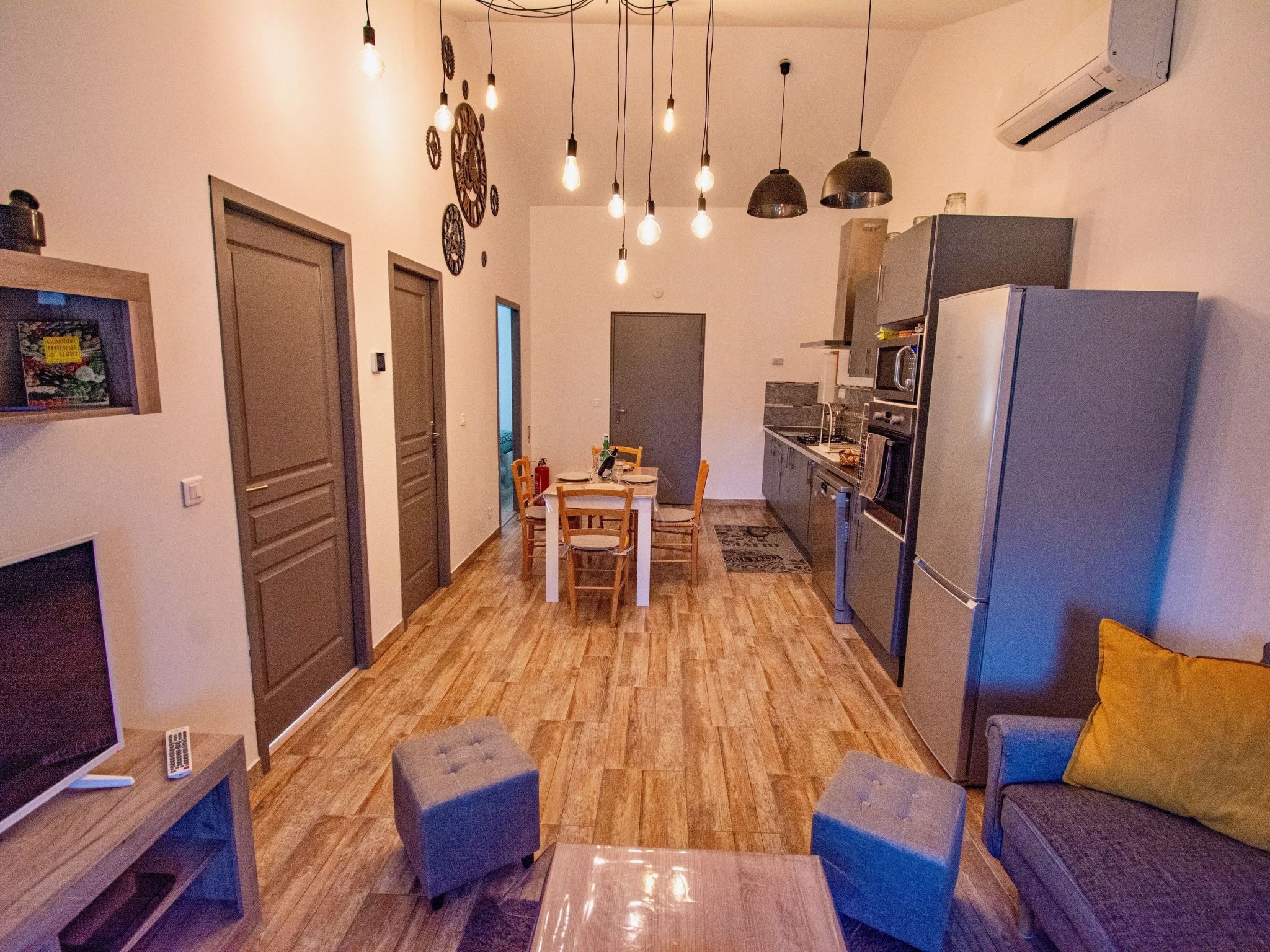 Leonie's Gîte Moulin de Tartay in Avignon-Binnen