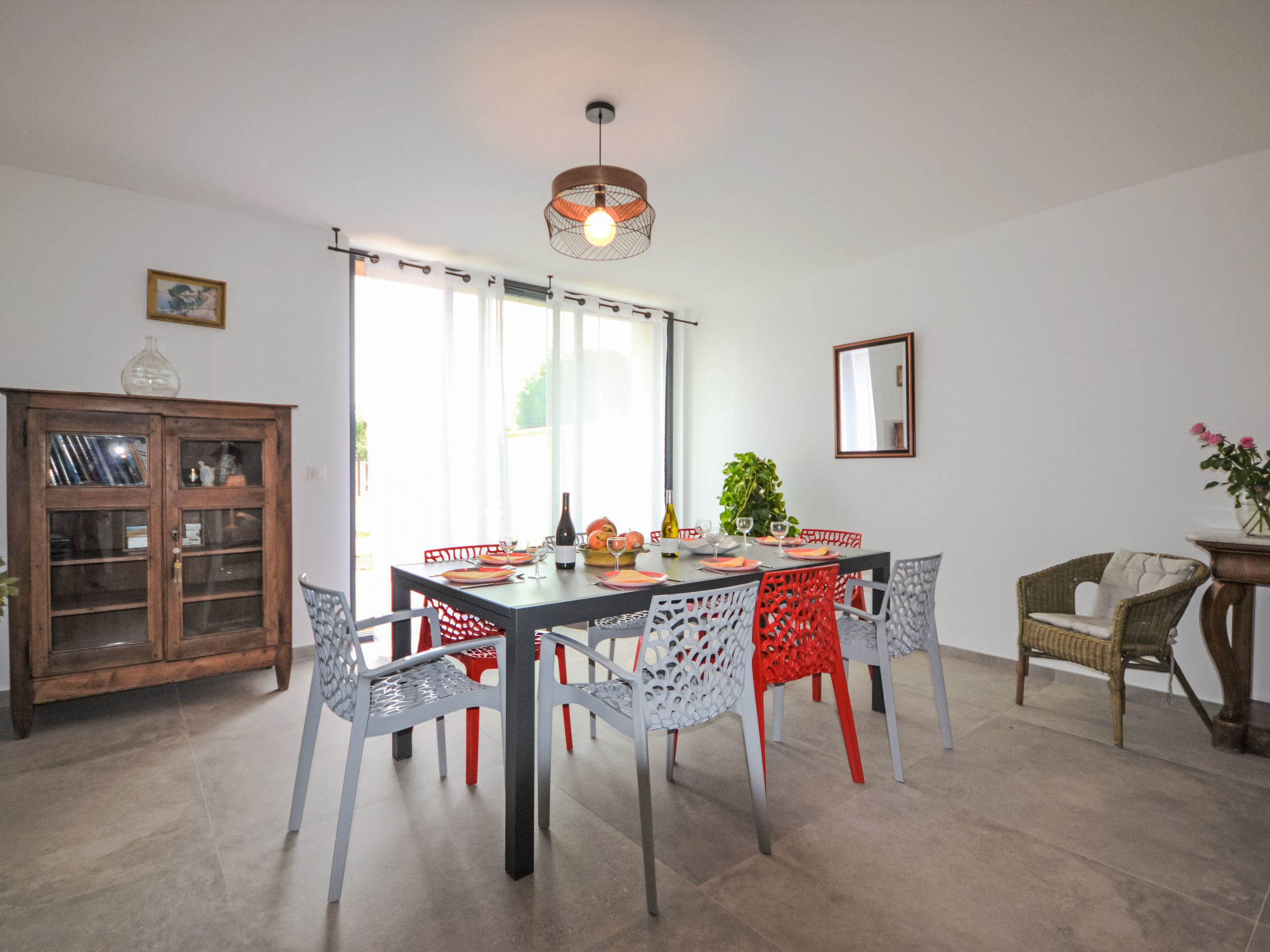 Maison La Grive – Cuisine et coin repas, photo 41 sur 45