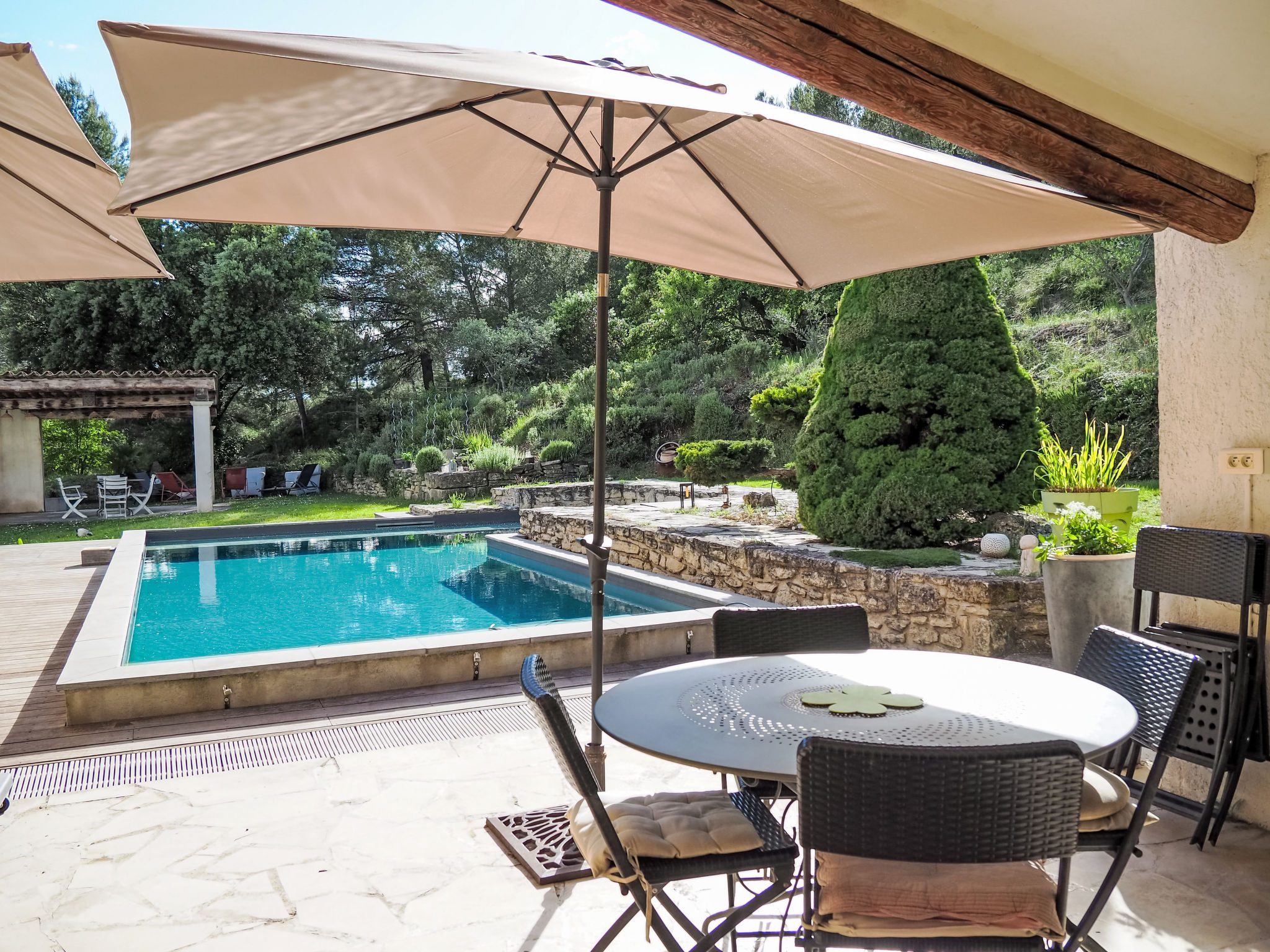 Provenzalisches Haus mit Pool und Garten - Buiten