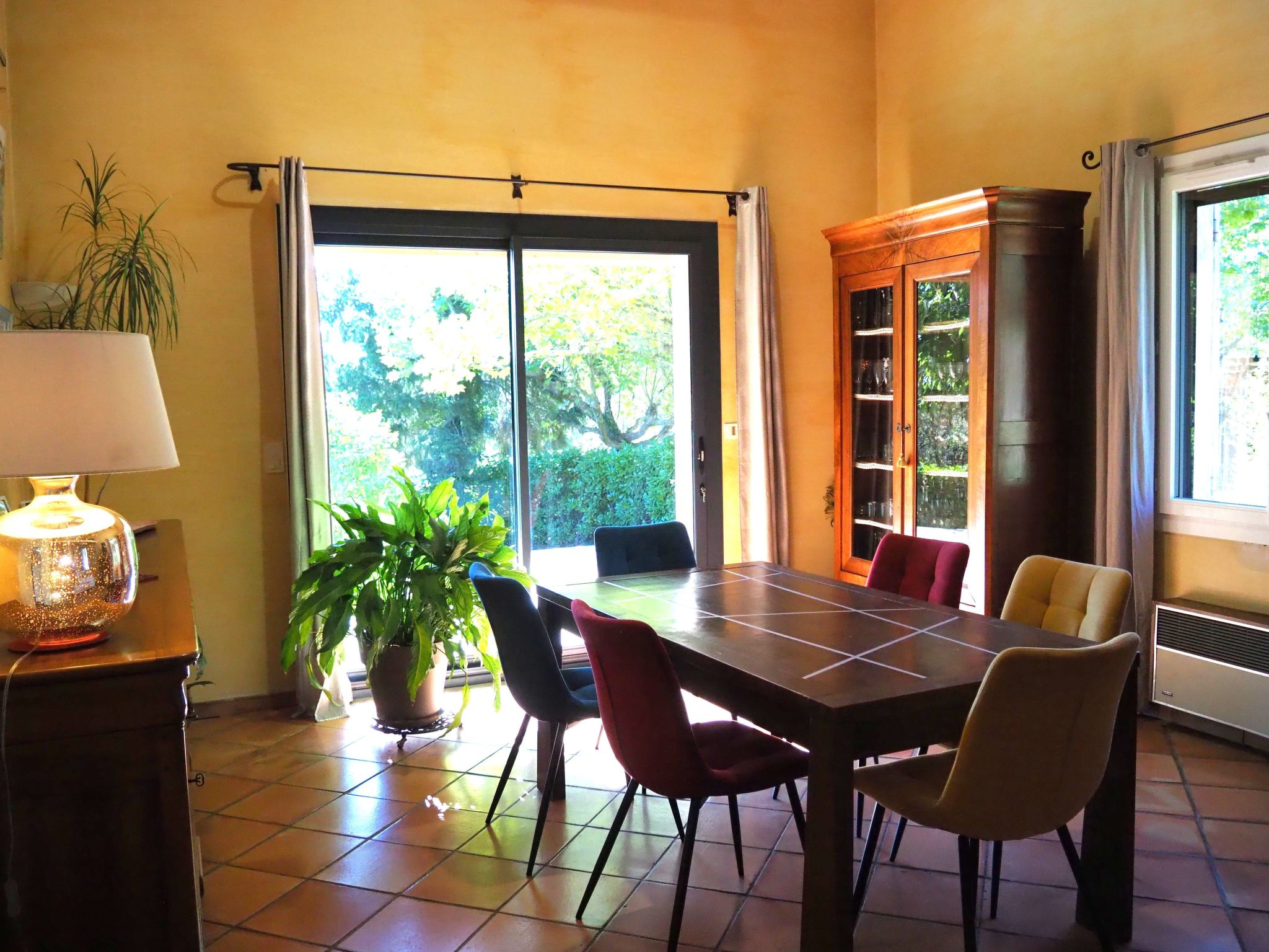 Provenzalisches Haus mit Pool und Garten-Binnen