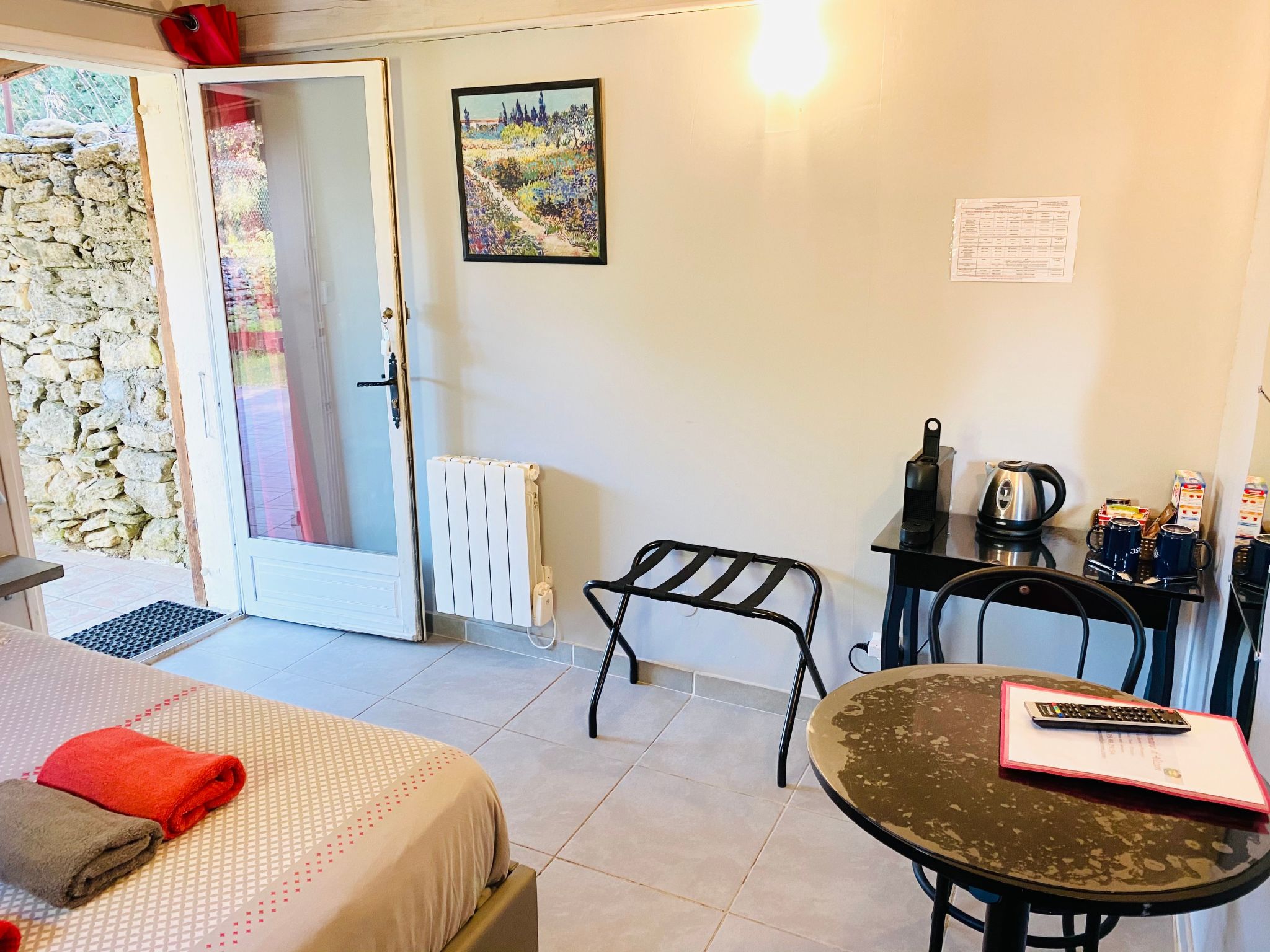 Studiowohnung mit Terrasse - Pool, Tennis, Bouleplatz-Image-tags.info