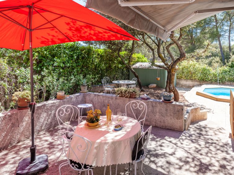 Search and Stay destination Lambesc, Provence-Alpes-Côte d'Azur - France from AU$ 88. Mireio