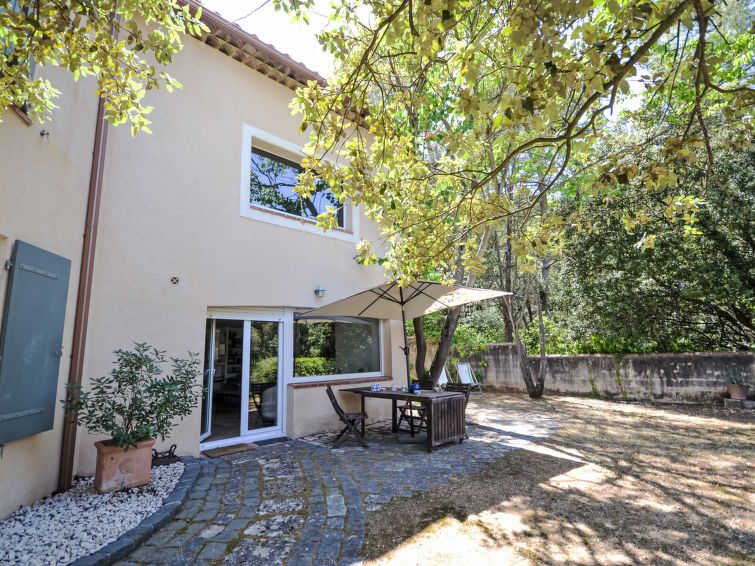 Aix-en-Provence accommodation cottages for rent in Aix-en-Provence apartments to rent in Aix-en-Provence holiday homes to rent in Aix-en-Provence