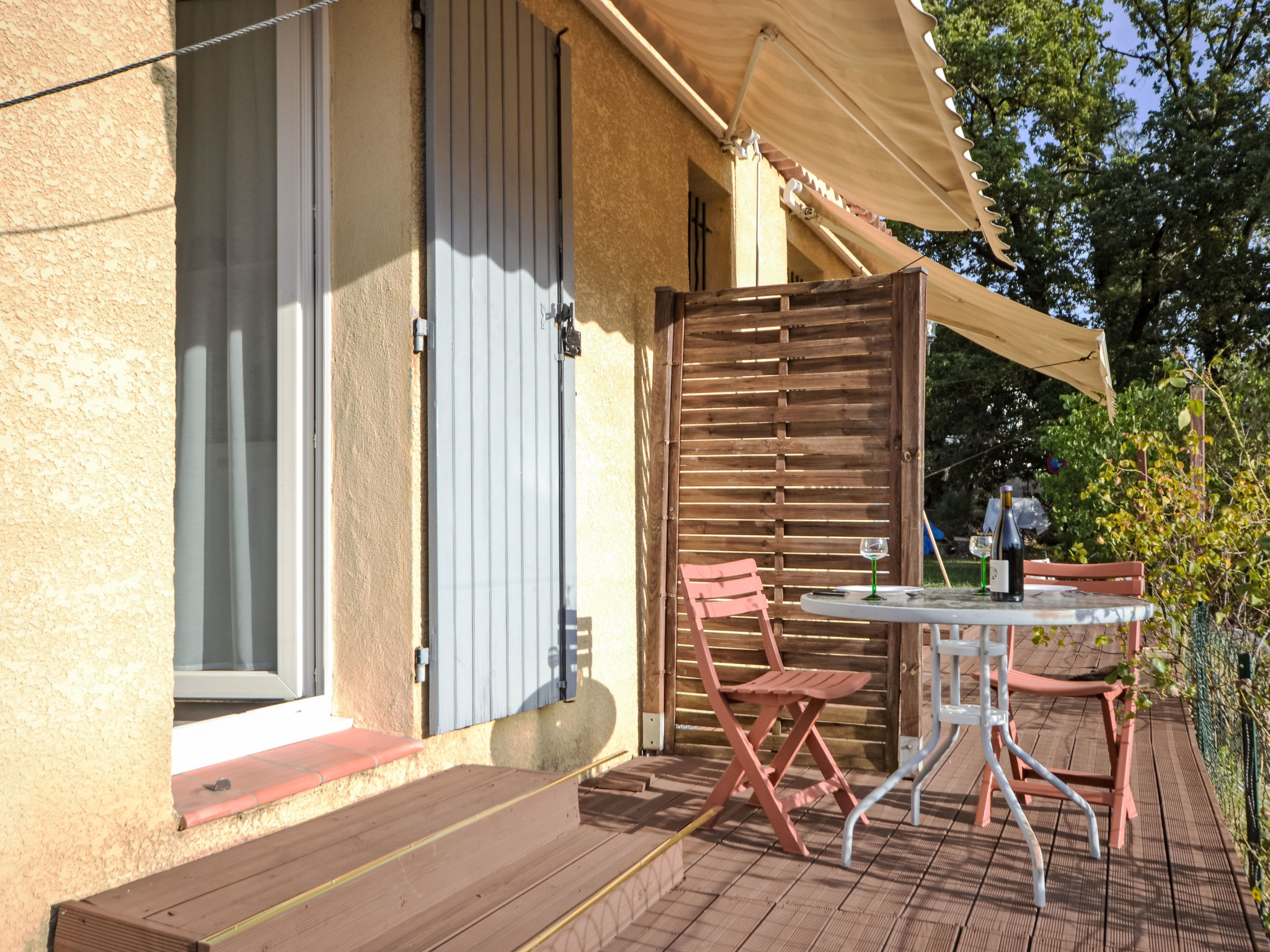 Le petit Verdillon-Draußen