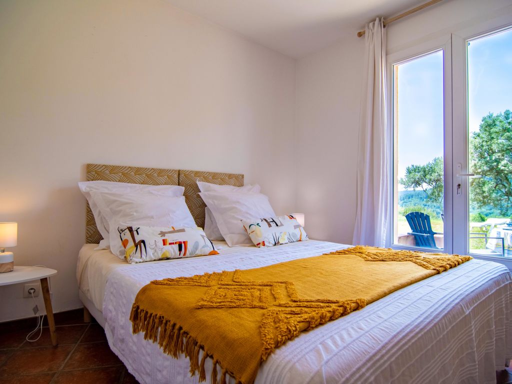 Les Oliviers — Bedroom