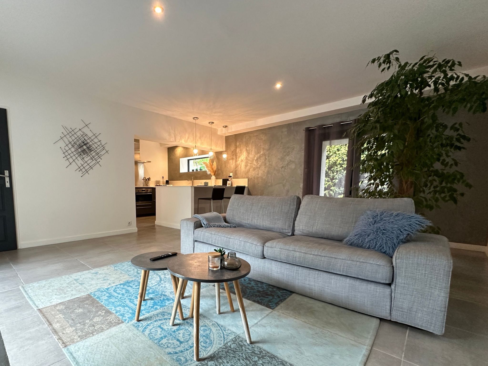 Eine kleine Ecke der Provence. Privater beheizter Pool-Binnen