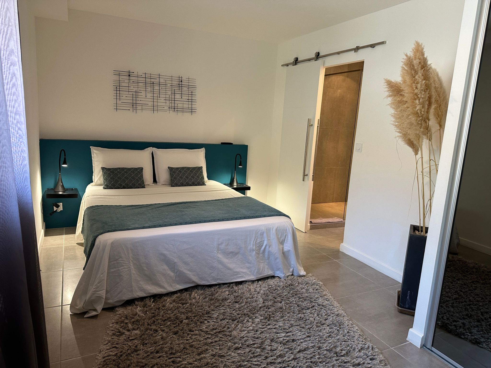 Eine kleine Ecke der Provence. Privater beheizter Pool-Binnen