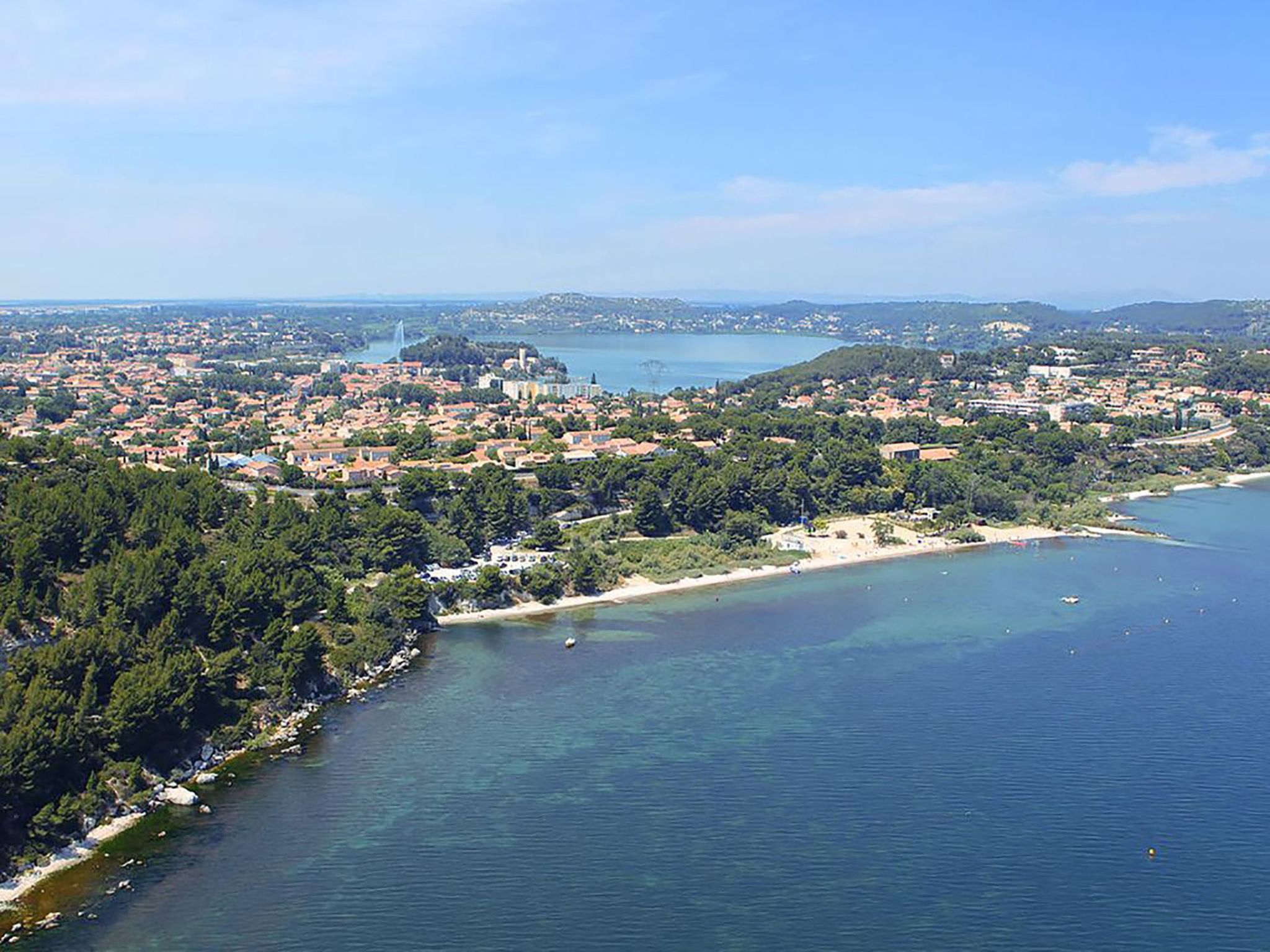 Eine kleine Ecke der Provence. Privater beheizter Pool-Binnen