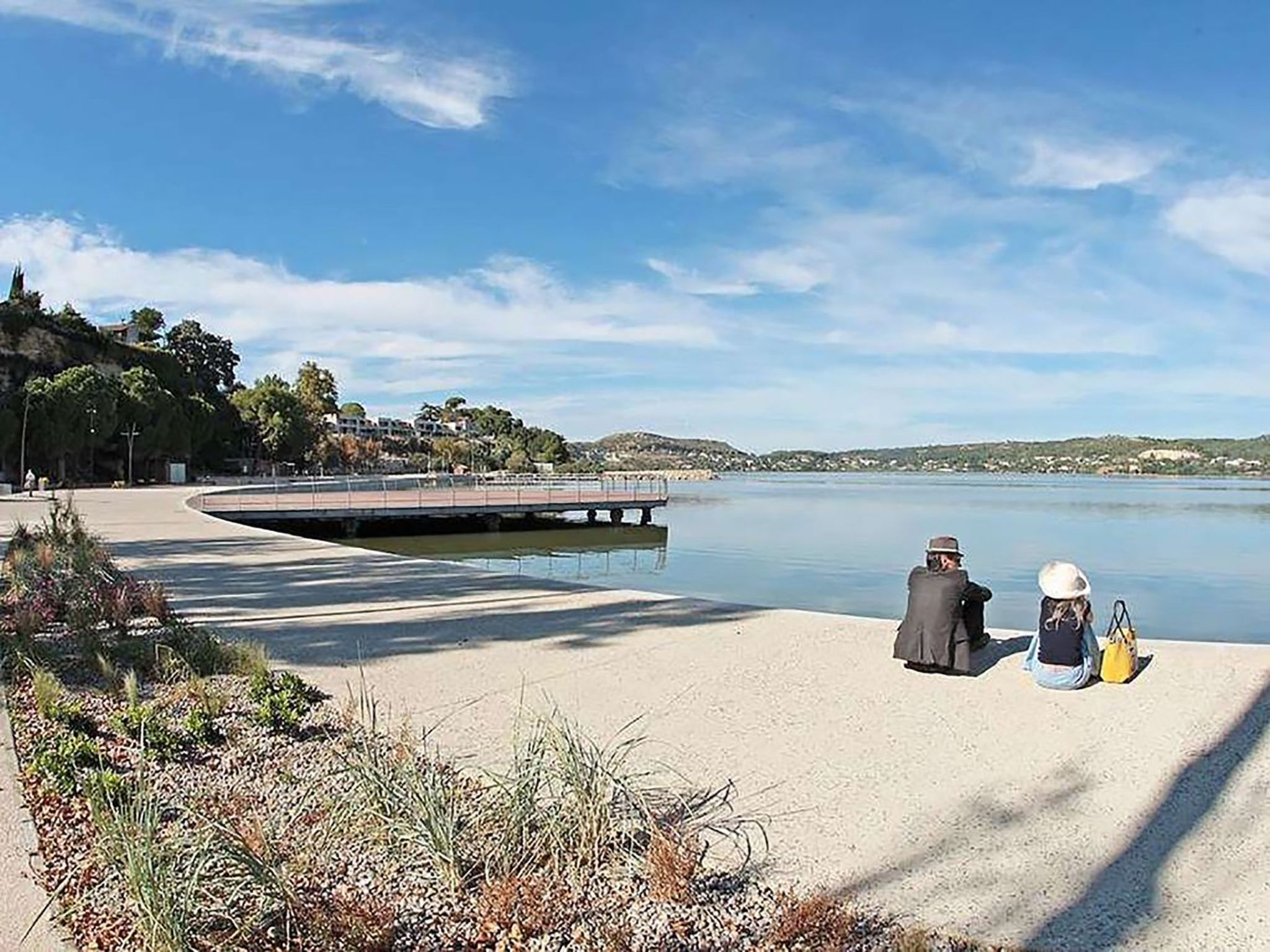 Eine kleine Ecke der Provence. Privater beheizter Pool-Binnen