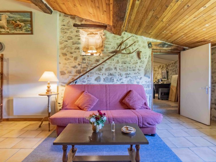 Search and Stay destination Roche-Saint-Secret-Béconne, Auvergne-Rhône-Alpes - France from AU$ 127. Le Cèdre