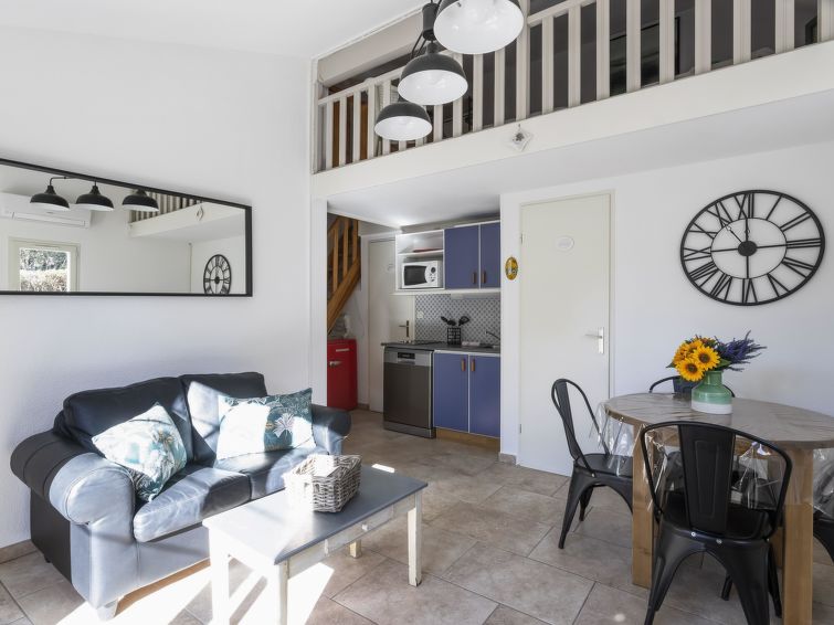 Search and Stay destination Maussane-les-Alpilles, Provence-Alpes-Côte d'Azur - France from AU$ 195. Val d'Alpilles