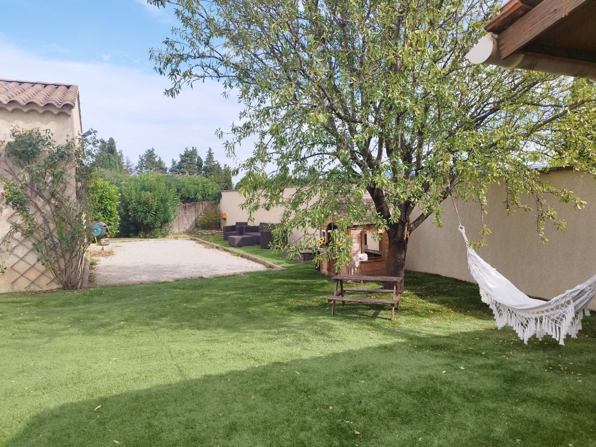 Charmantes Haus mit Pool und Garten-Inside