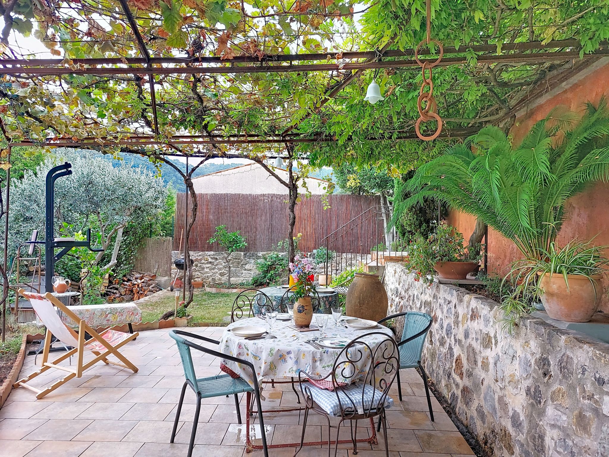 Maison de Village Manolsi - Draußen