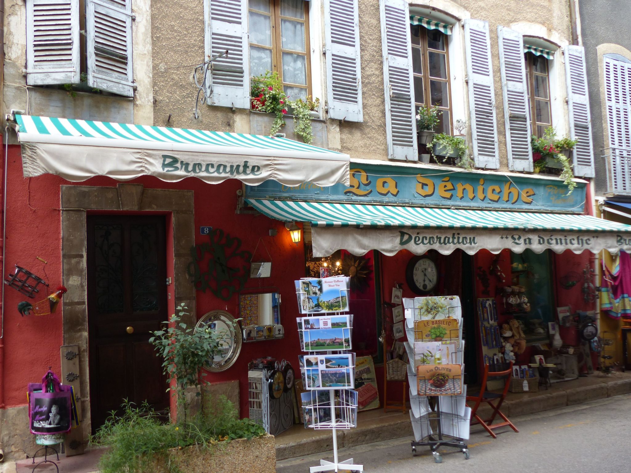 pin parasol — Terrace (5 of 28)