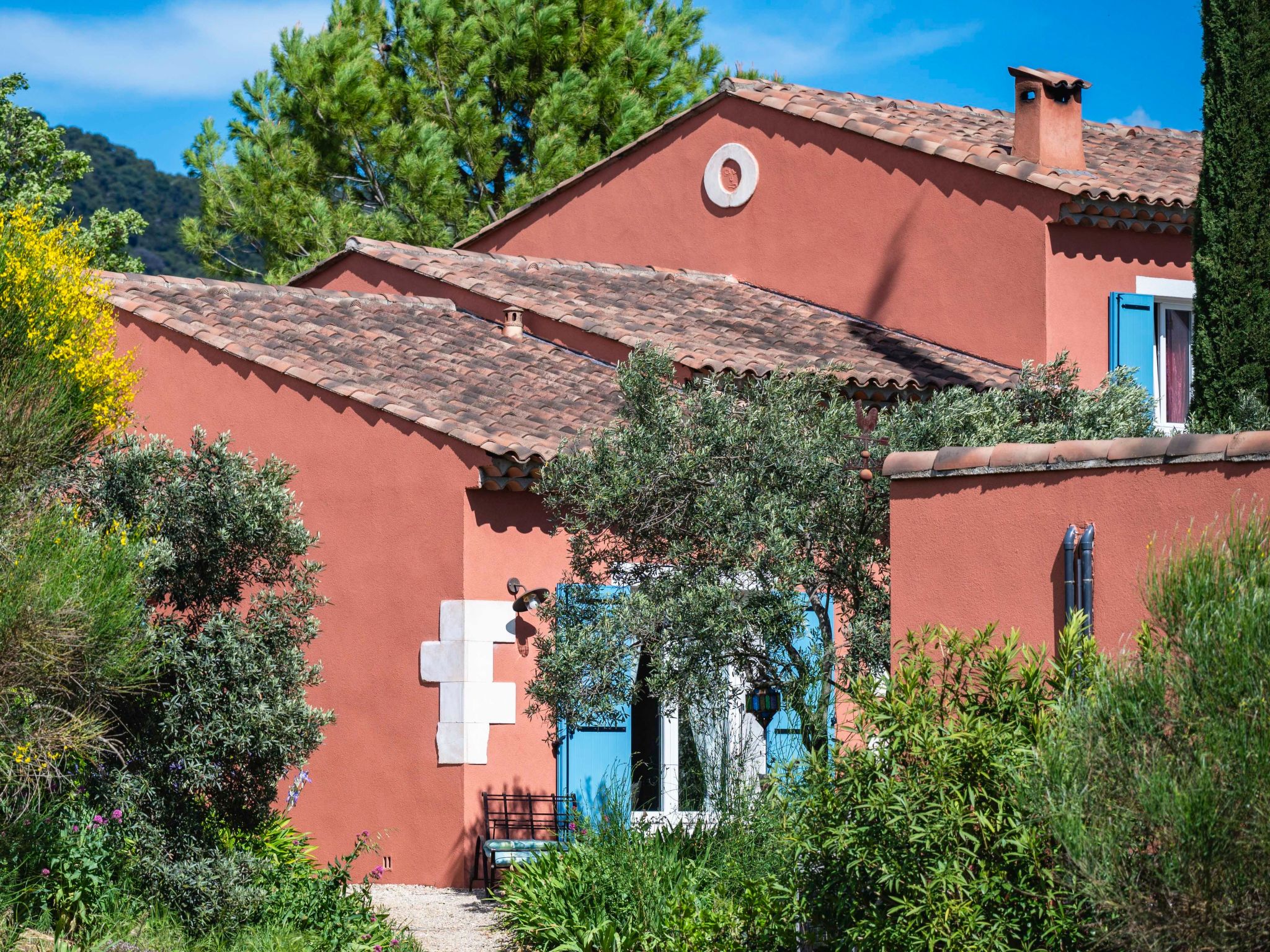 Les amandiers-Buiten