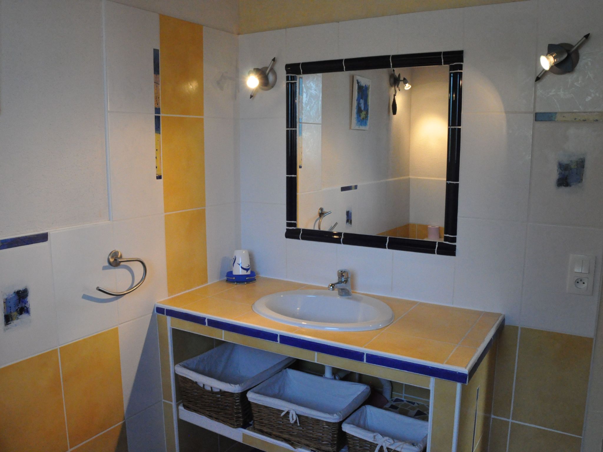 Les amandiers-Binnen