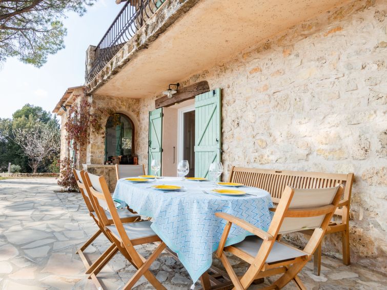 Search and Stay destination Tourtour, Provence-Alpes-Côte d'Azur - France from AU$ 269. Le Mas du Magnoglia