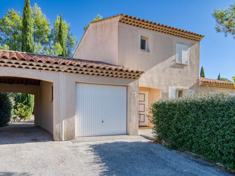 Search and Stay destination Nans-les-Pins, Provence-Alpes-Côte d'Azur - France from AU$ 234. Villa 10