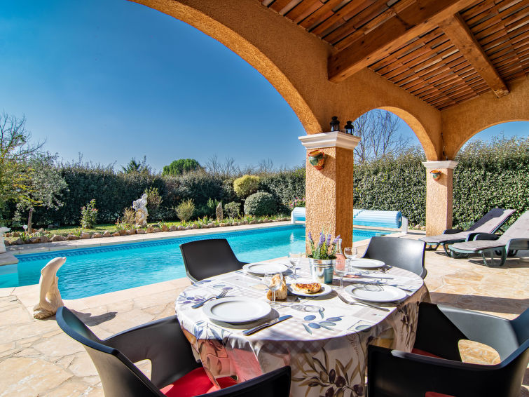 Search and Stay destination Régusse, Provence-Alpes-Côte d'Azur - France from AU$ 203. Mistral