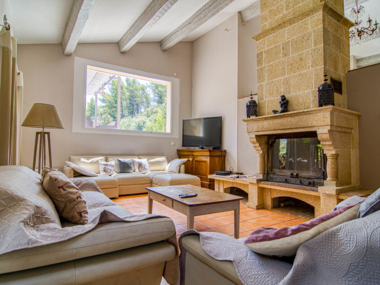 Search and Stay destination Pignans, Provence-Alpes-Côte d'Azur - France from AU$ 534. Cros de Gourdin