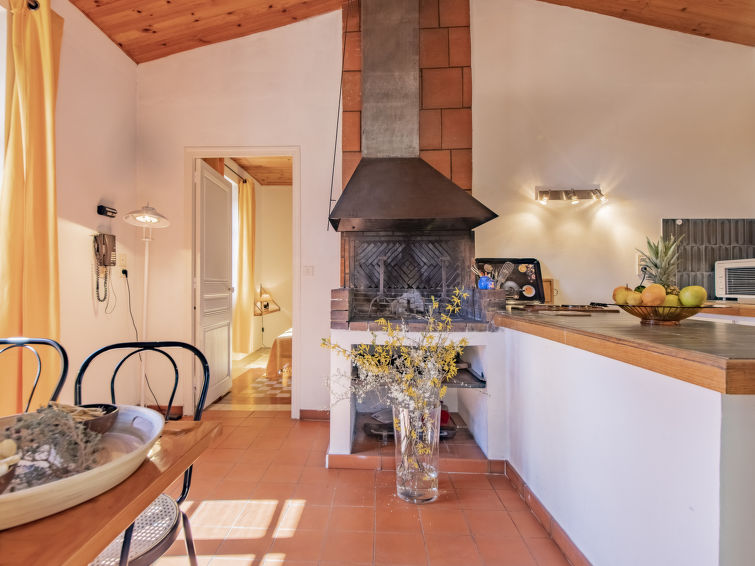 Search and Stay destination Puimichel, Provence-Alpes-Côte d'Azur - France from AU$ 103. La Chênaie