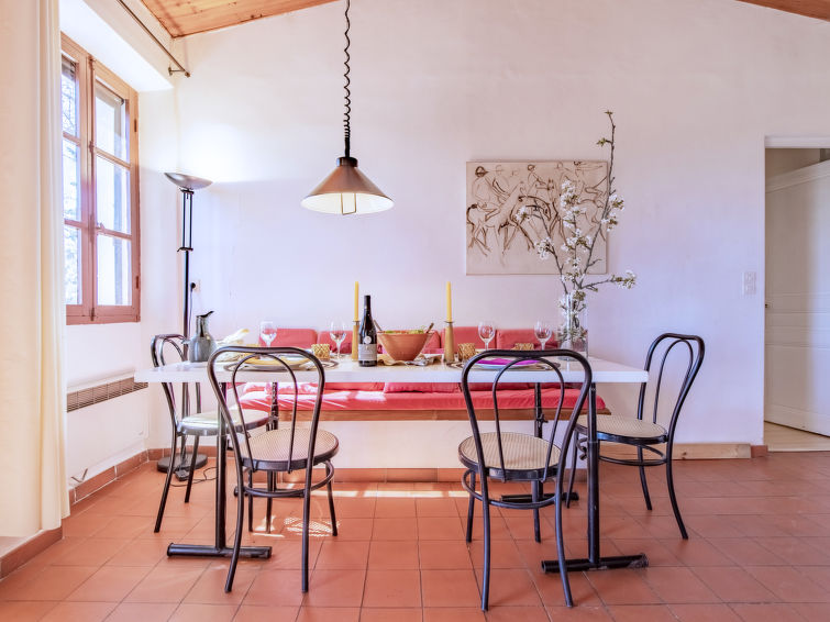 Search and Stay destination Puimichel, Provence-Alpes-Côte d'Azur - France from AU$ 118. Le Prunier