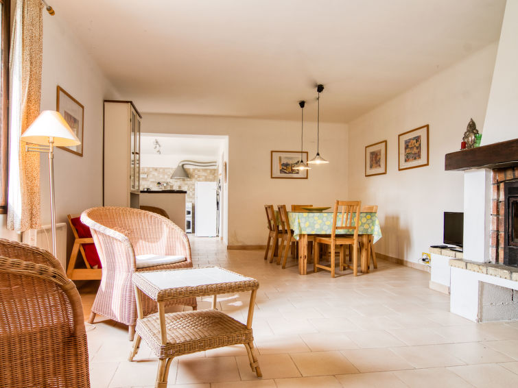 Search and Stay destination Châteaudouble, Provence-Alpes-Côte d'Azur - France from AU$ 158. Salamnbo (CHB100)