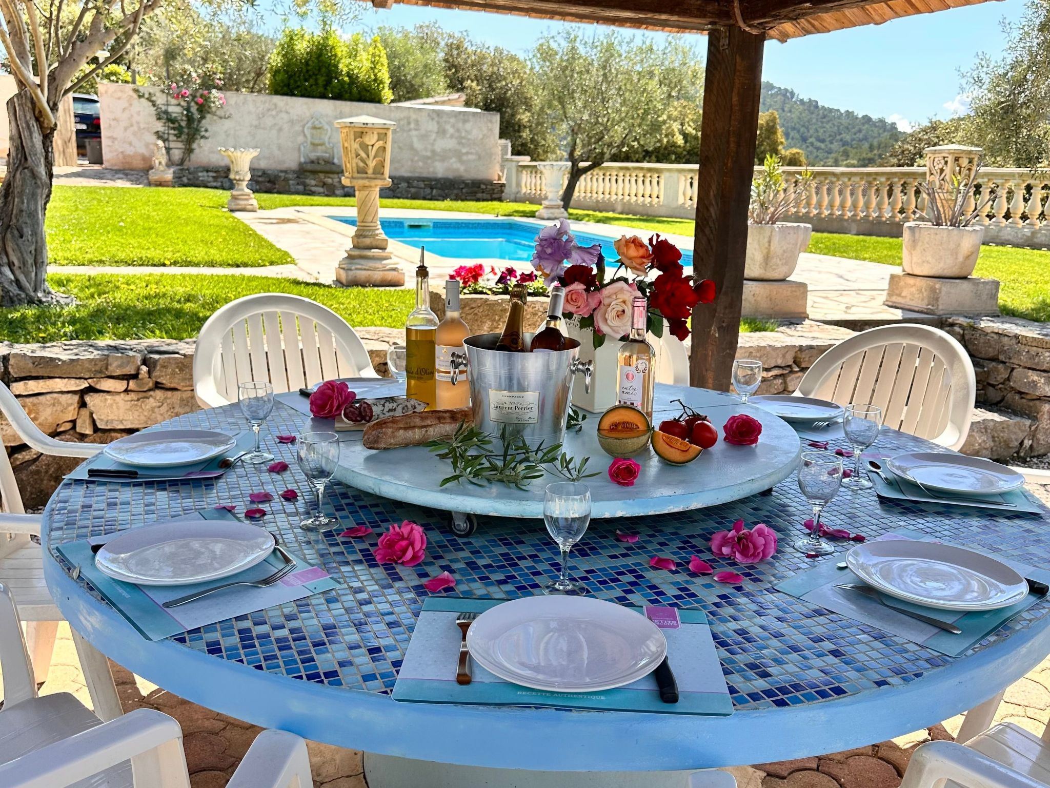 Beheizter Pool ab Mitte April-Inside