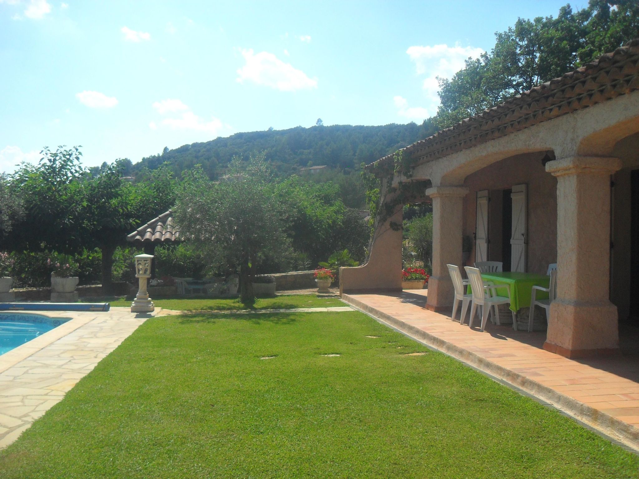 Beheizter Pool ab Mitte April-Inside