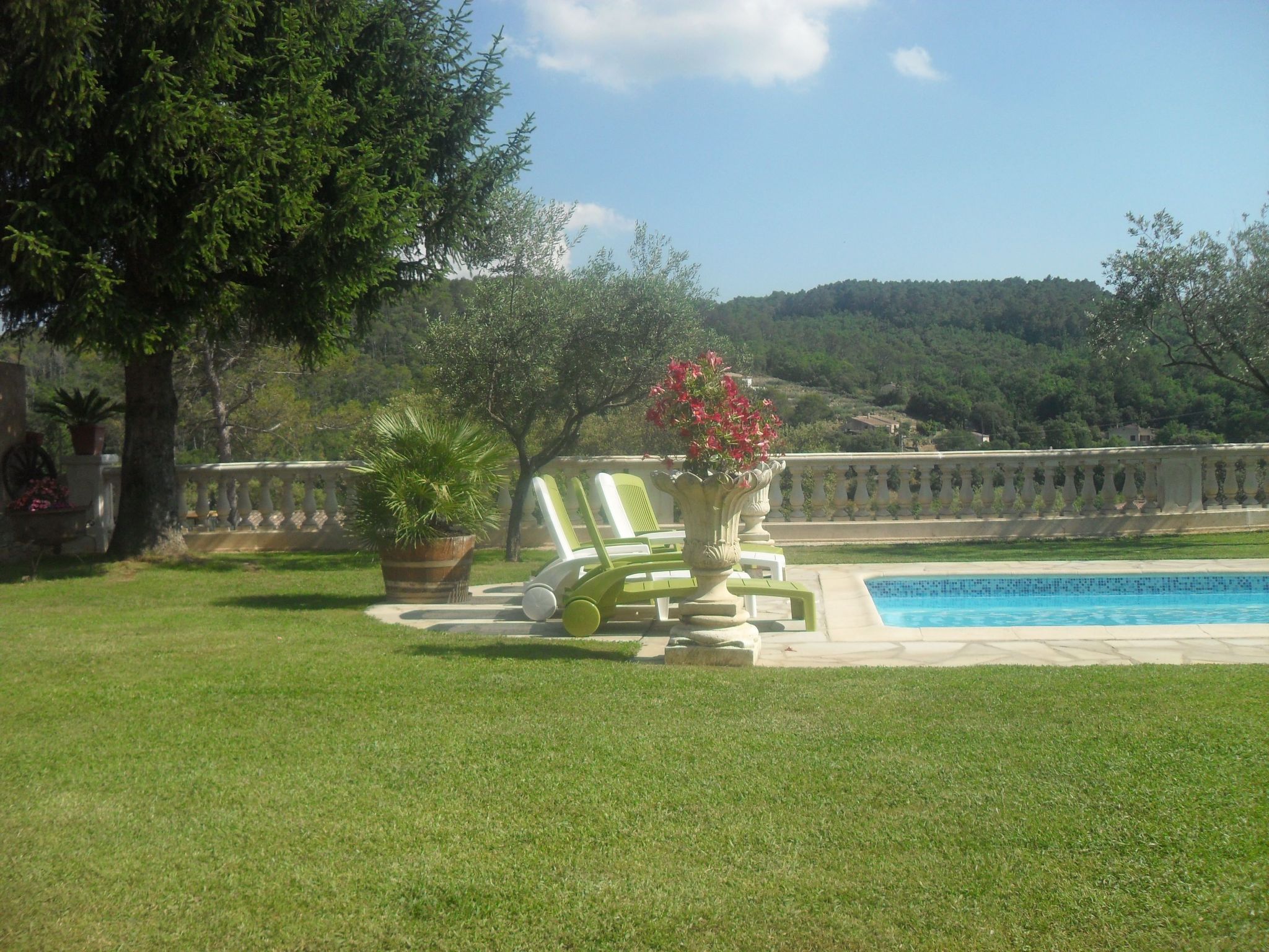 Beheizter Pool ab Mitte April-Inside