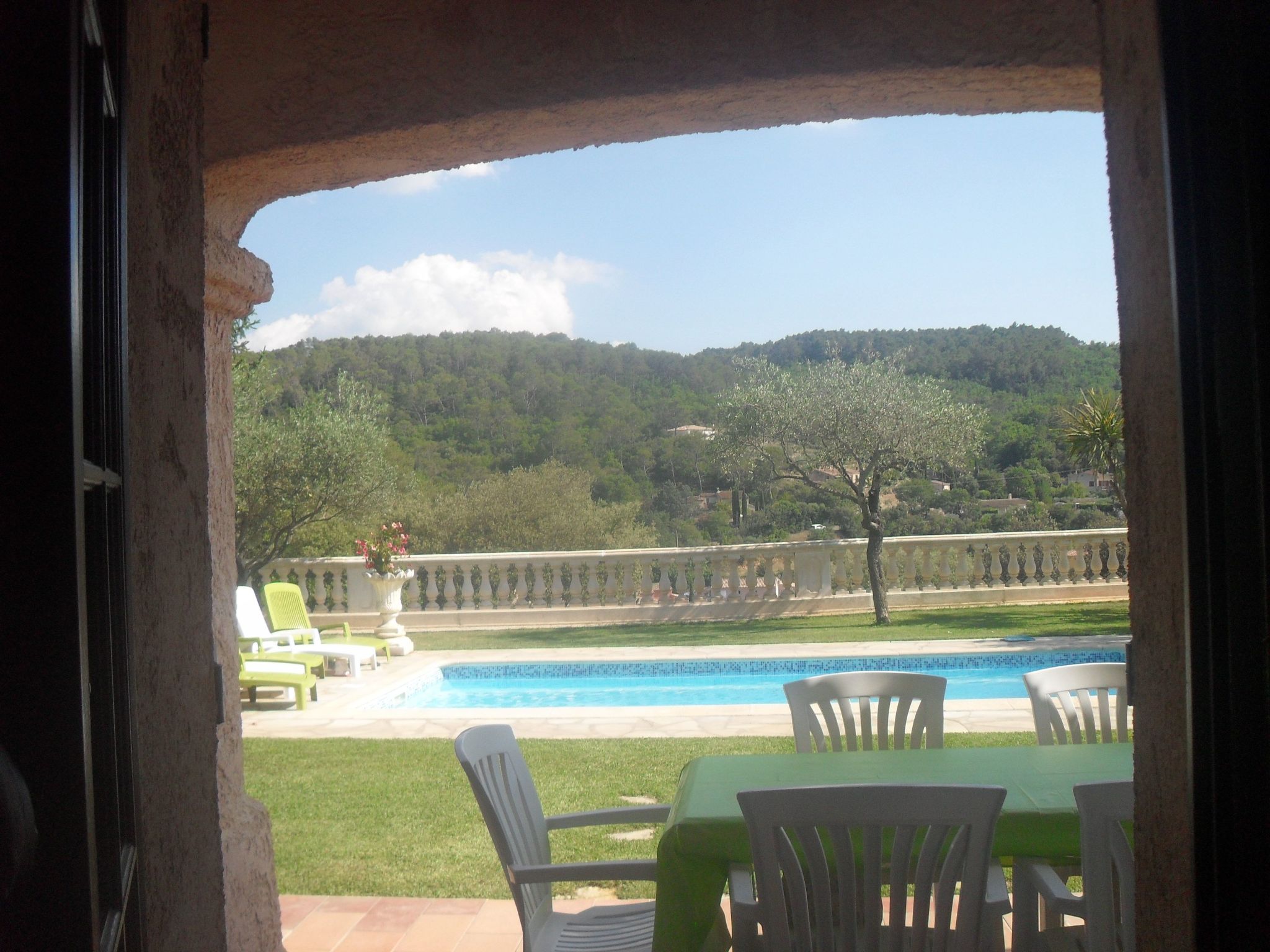 Beheizter Pool ab Mitte April-Inside