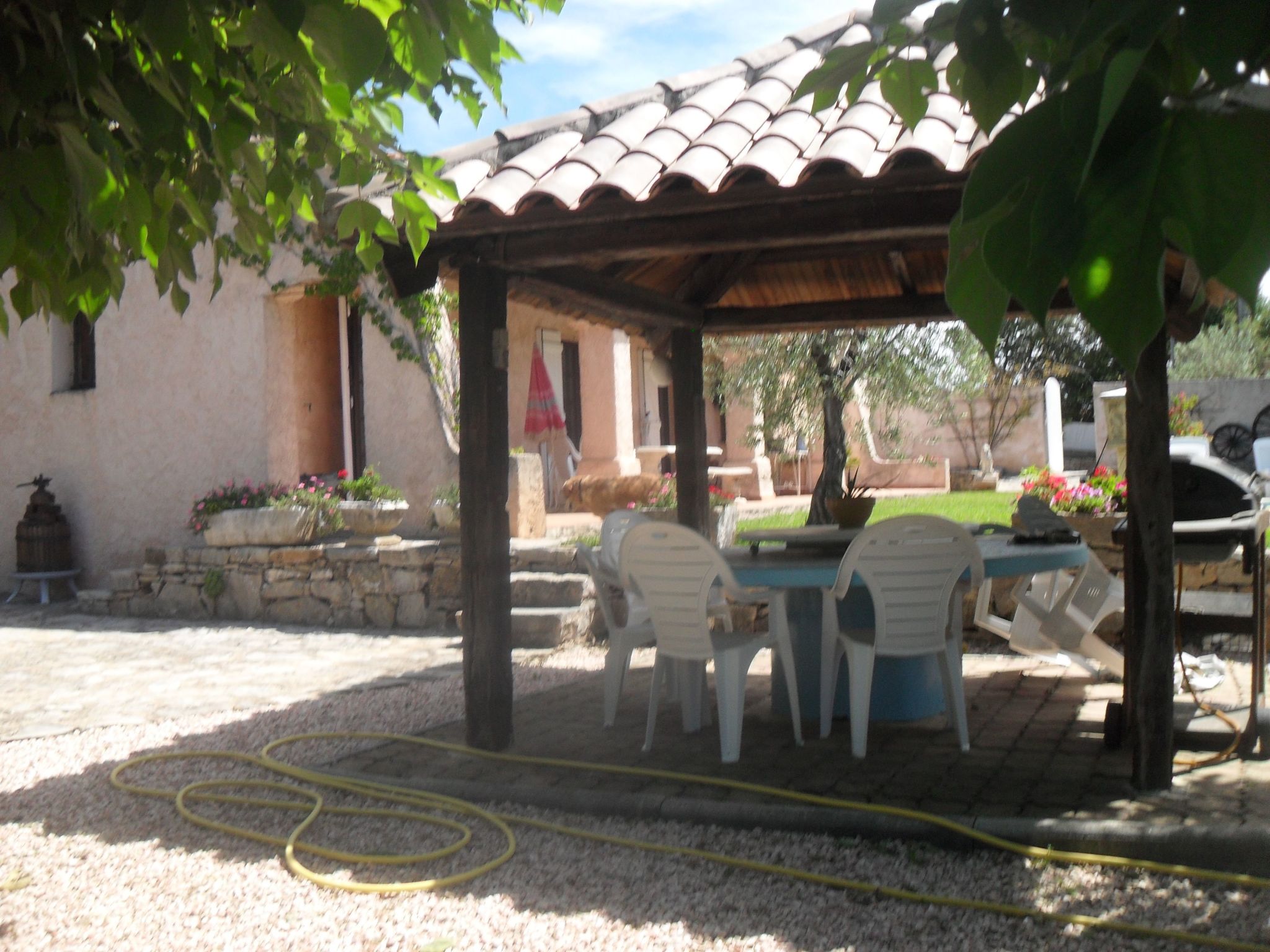 Beheizter Pool ab Mitte April-Inside